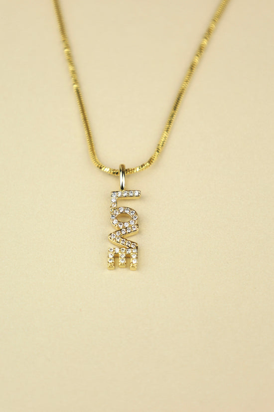 LOVE necklace in gold