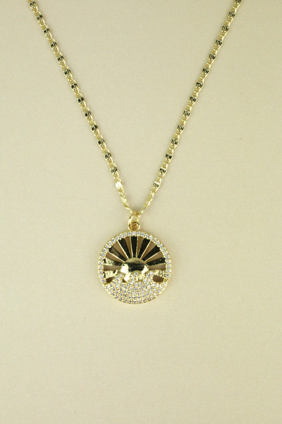 Enlighten Necklace in gold