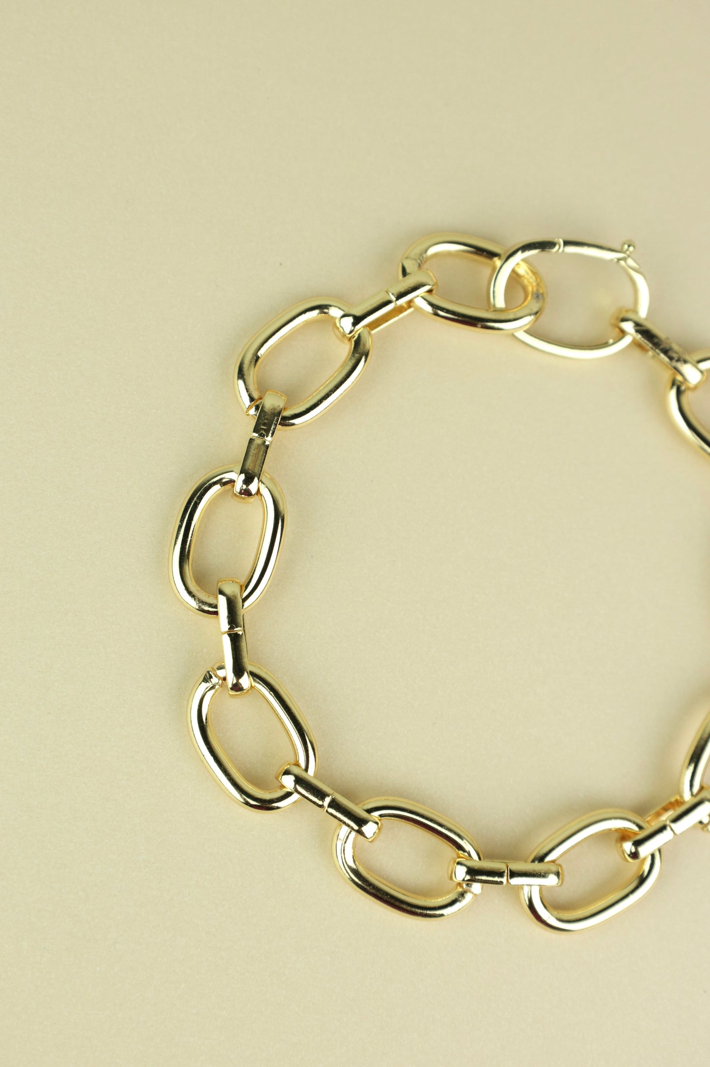 Oshua Anklet in gold
