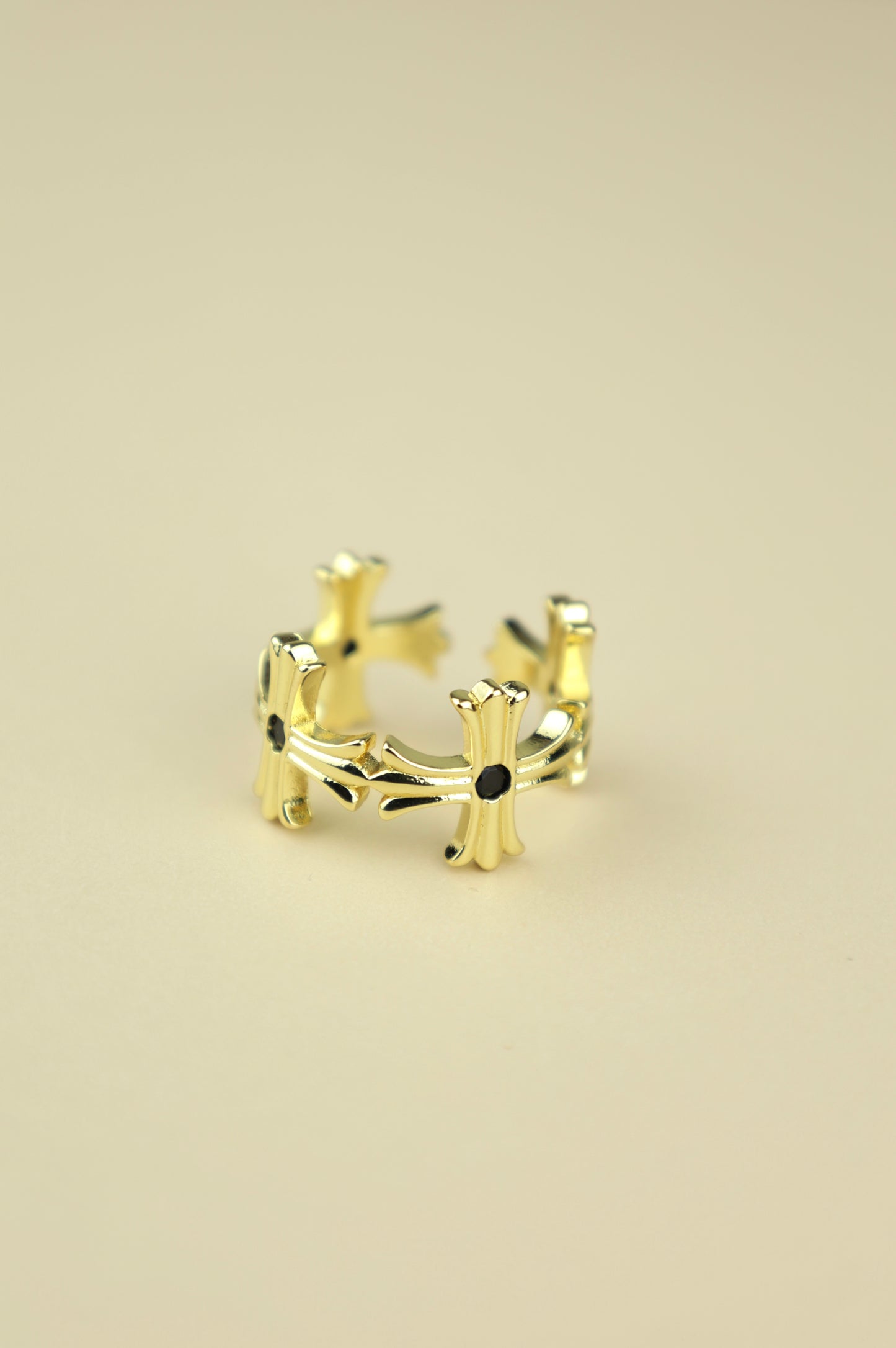 Vita Cross ring