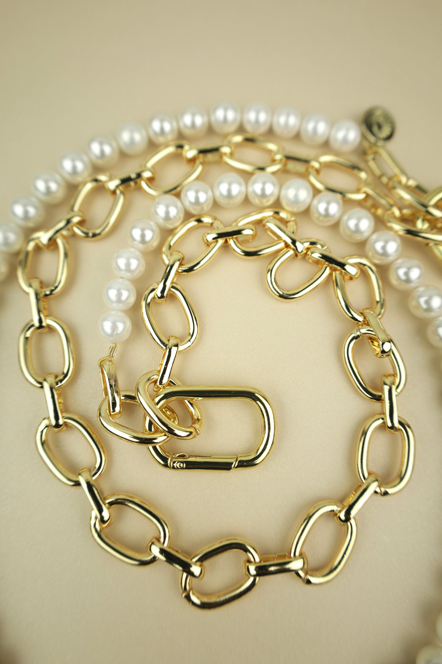 A/C Pearl Wallet Chain
