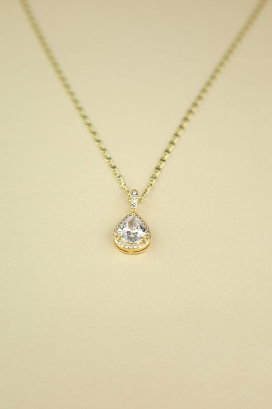 Clio Crystal necklace in gold