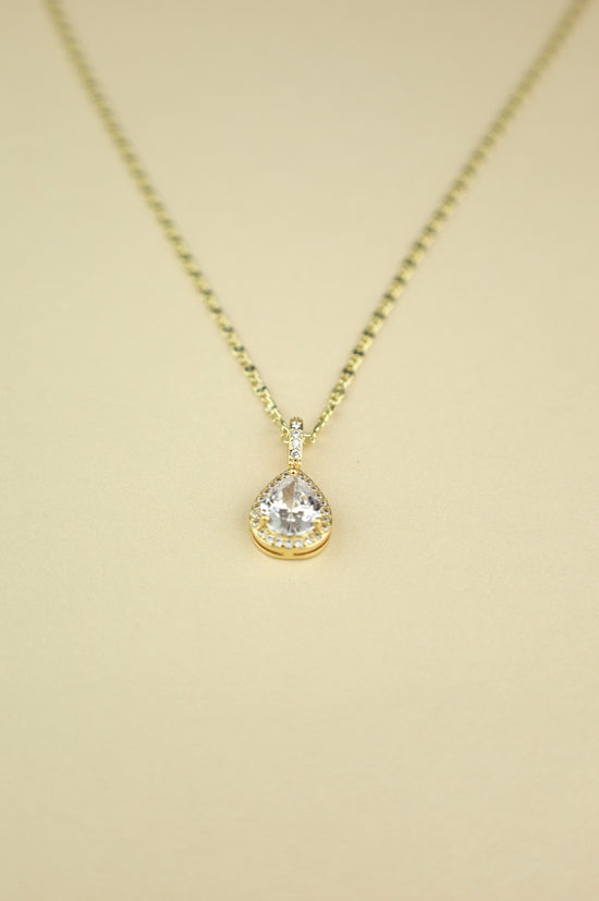 Clio Crystal necklace in gold