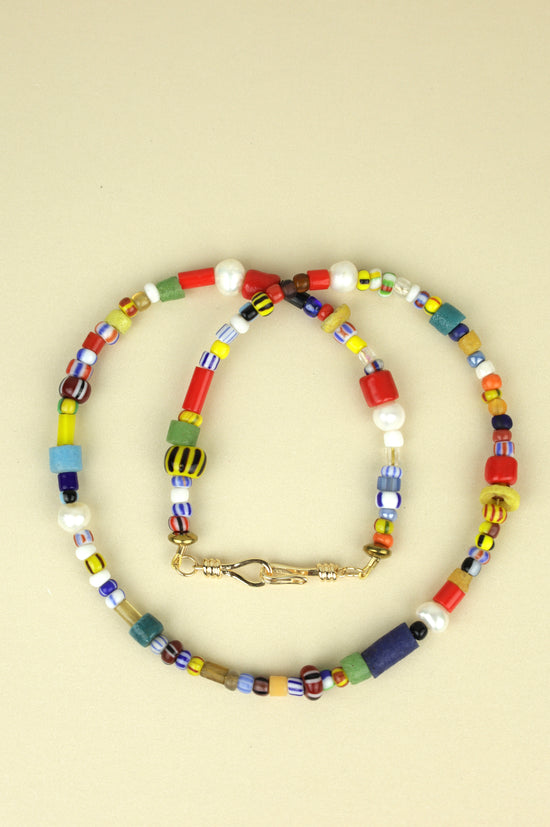 Load image into Gallery viewer, Devi beaded necklace
