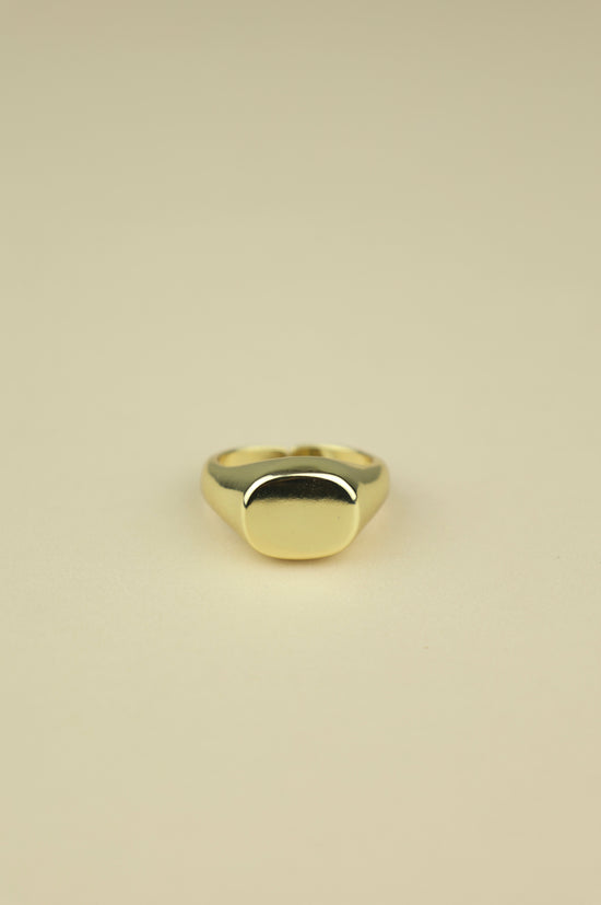 Eros minimalist ring