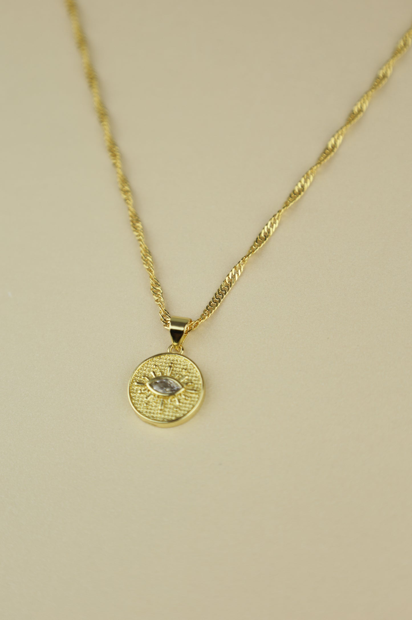 Vera Evil Eye necklace in gold