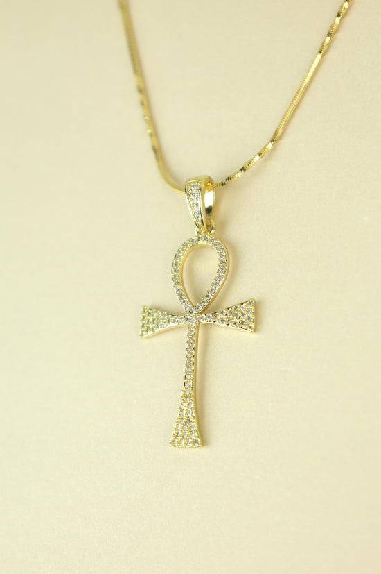 Tie Ankh necklace in gold
