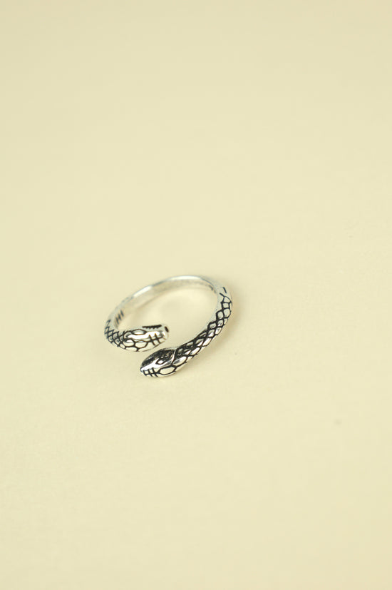Totem Snake ring in silver