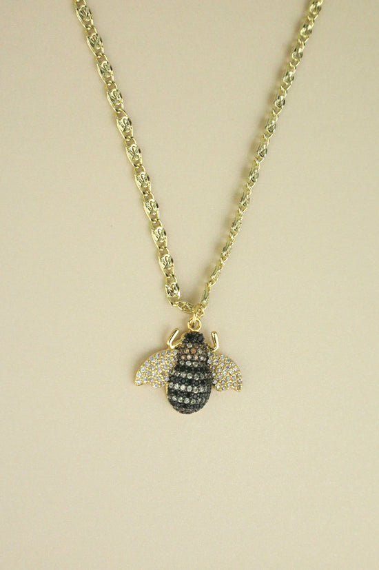 Totem Queen Bee Necklace in gold
