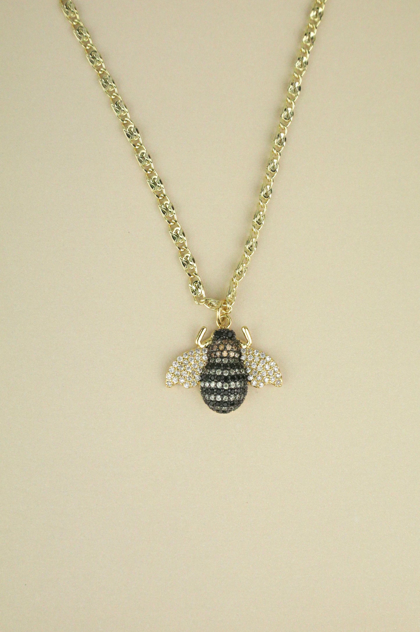 Totem Queen Bee Necklace in gold