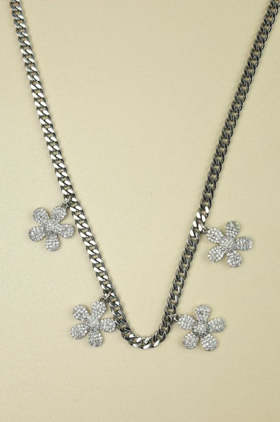 Bloom Flower Charm necklace “silver”