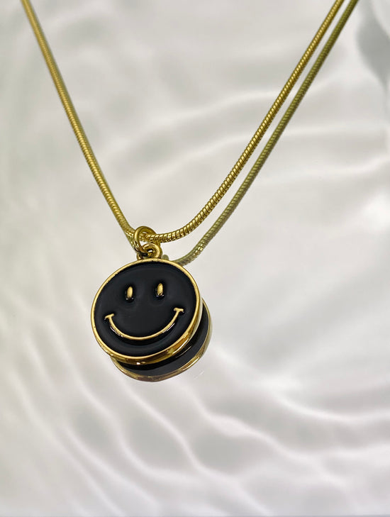 Noir Smiley