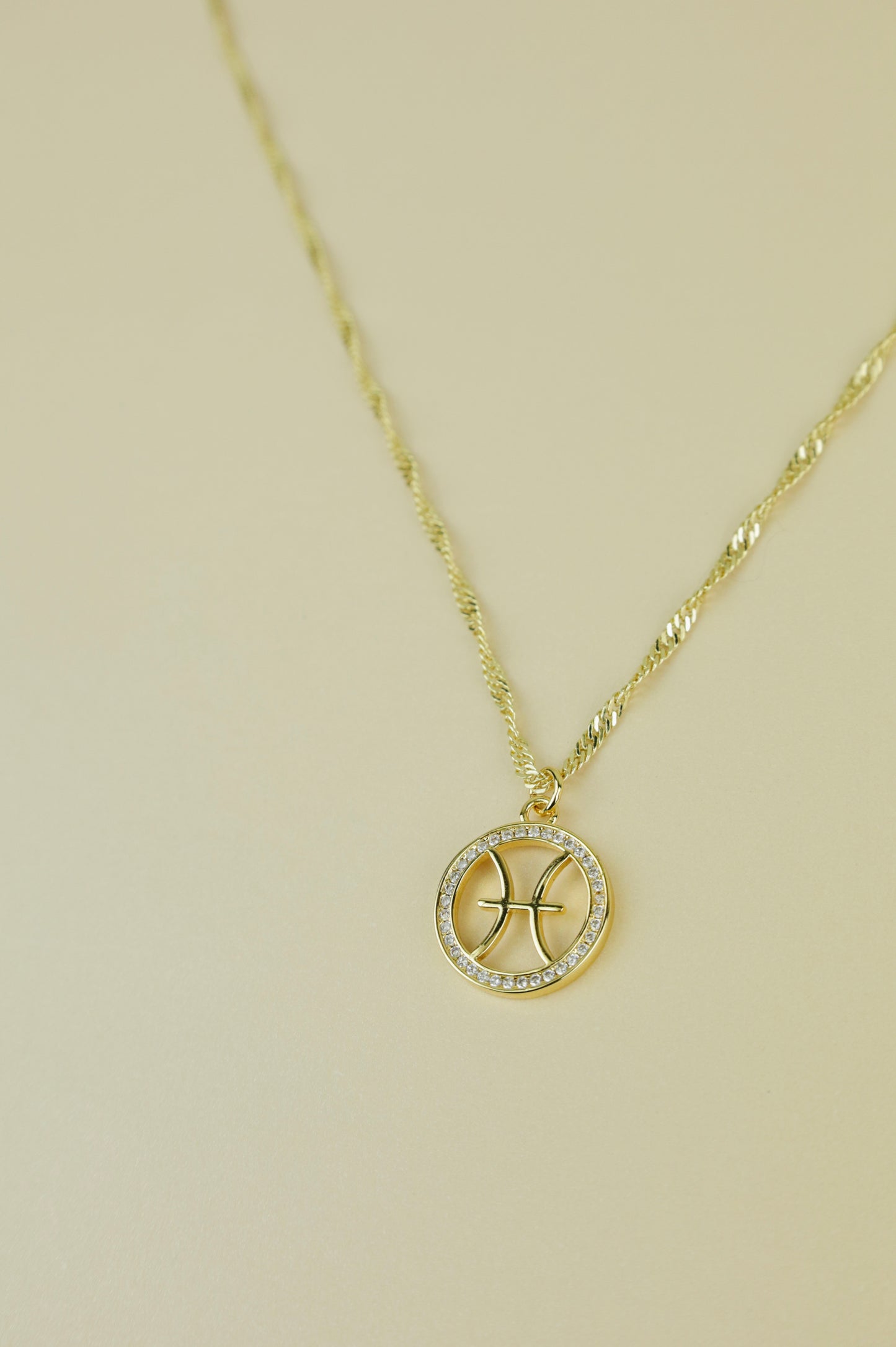 Pisces Necklace in gold