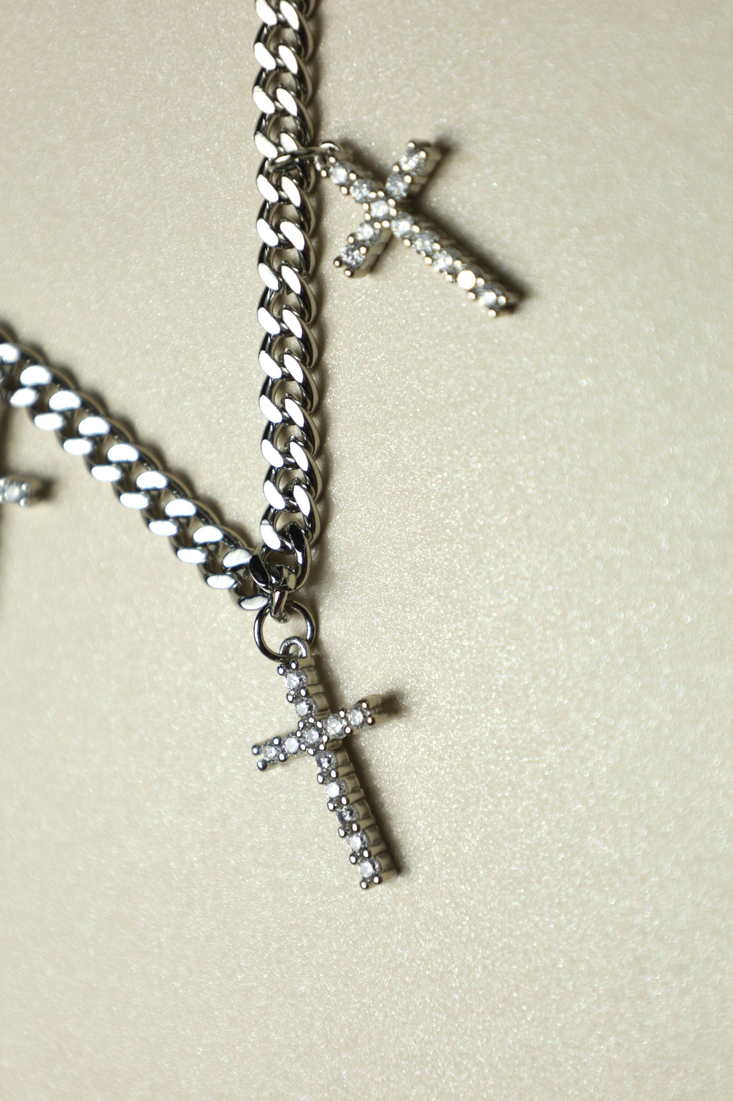 Ken Cross Choker Silver