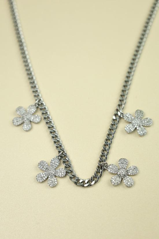 Bloom Flower Charm necklace “silver”