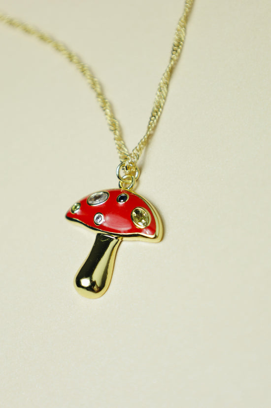 Imagine mushroom necklace