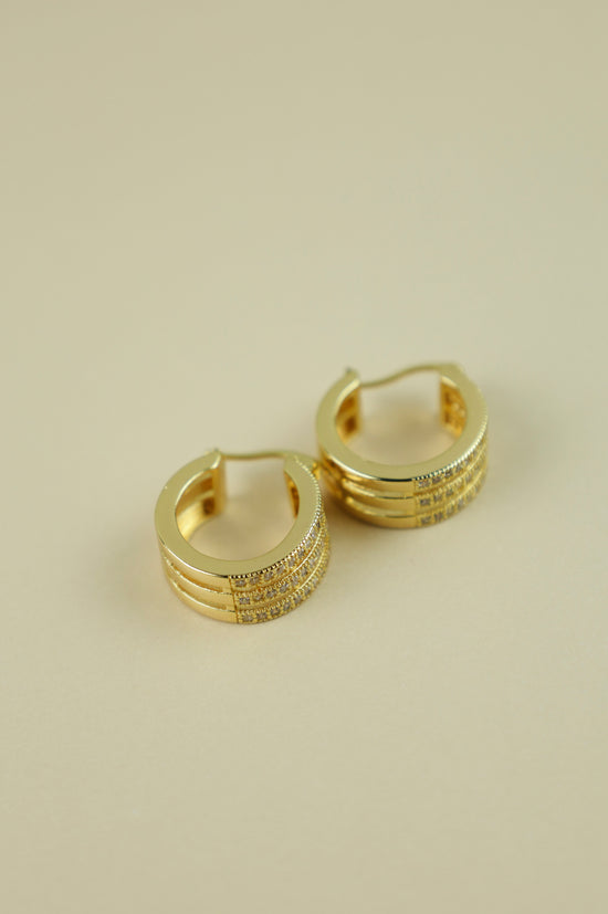 Load image into Gallery viewer, Shan gold loop earrings
