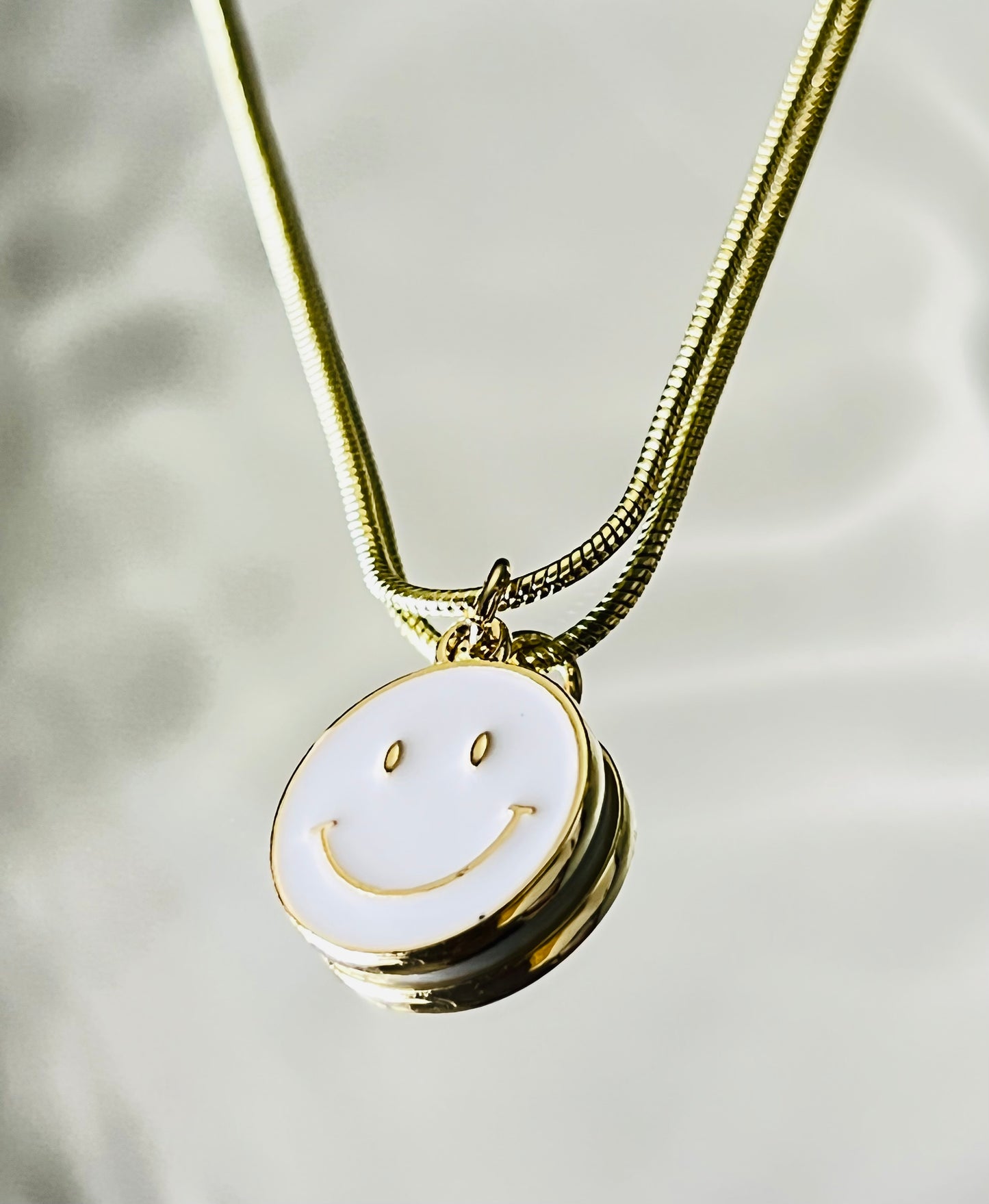 White Smiley