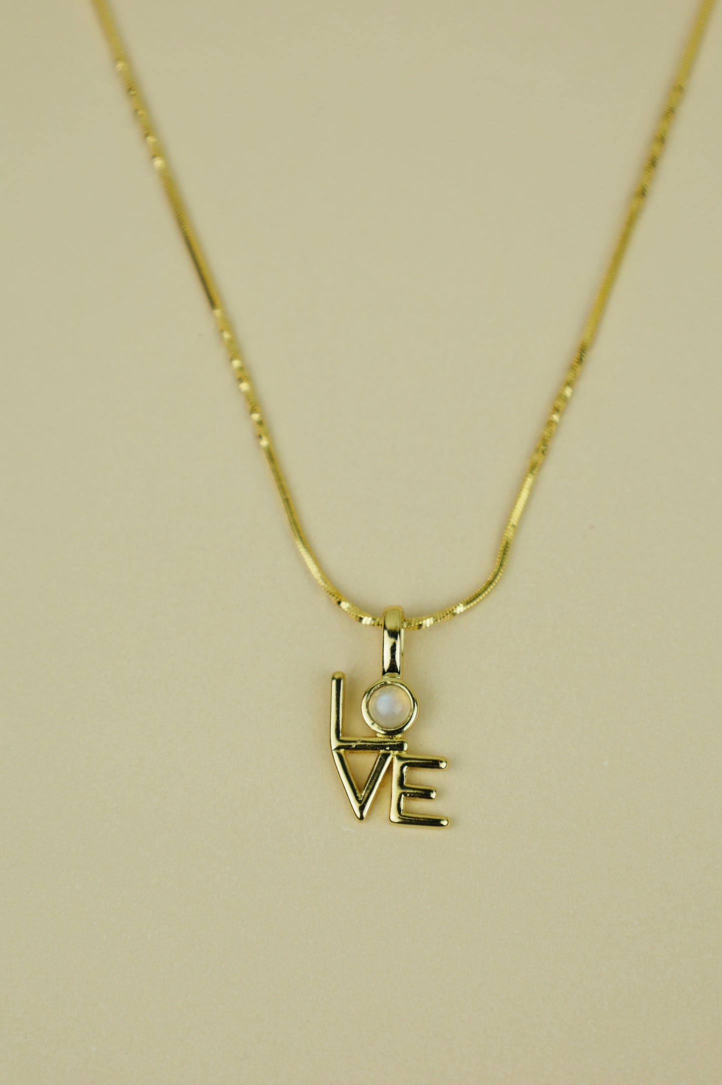 MAe LOVE Necklace in gold