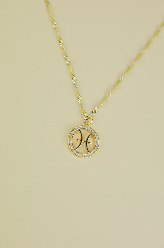 Pisces Necklace in gold