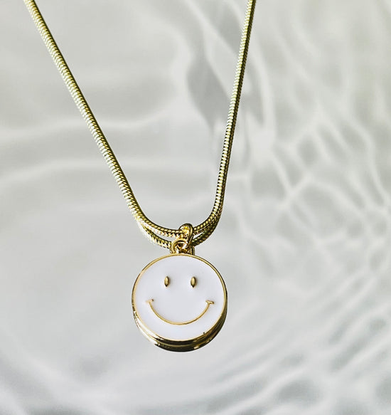 White Smiley
