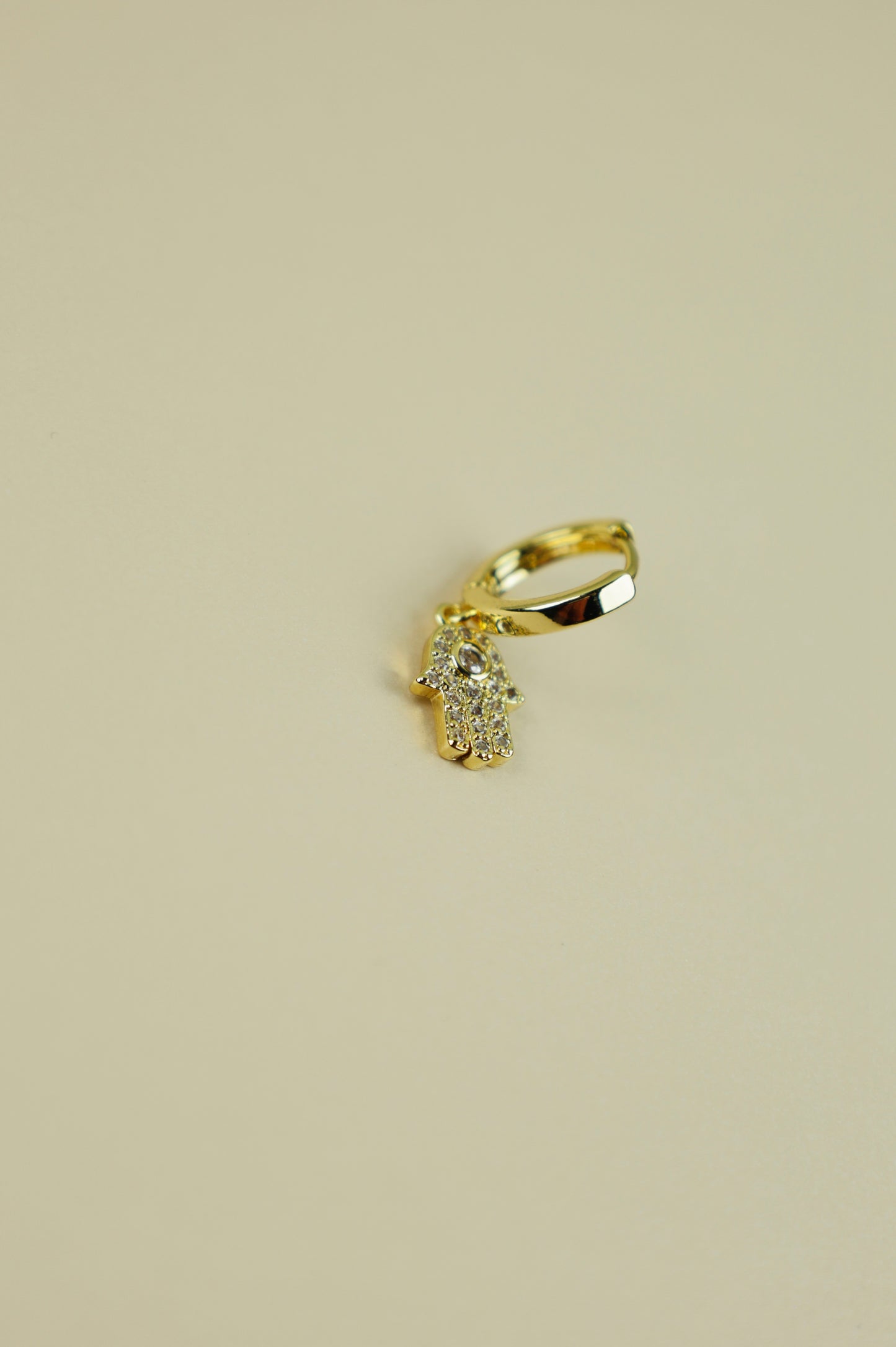 Hamsa Earring in gold