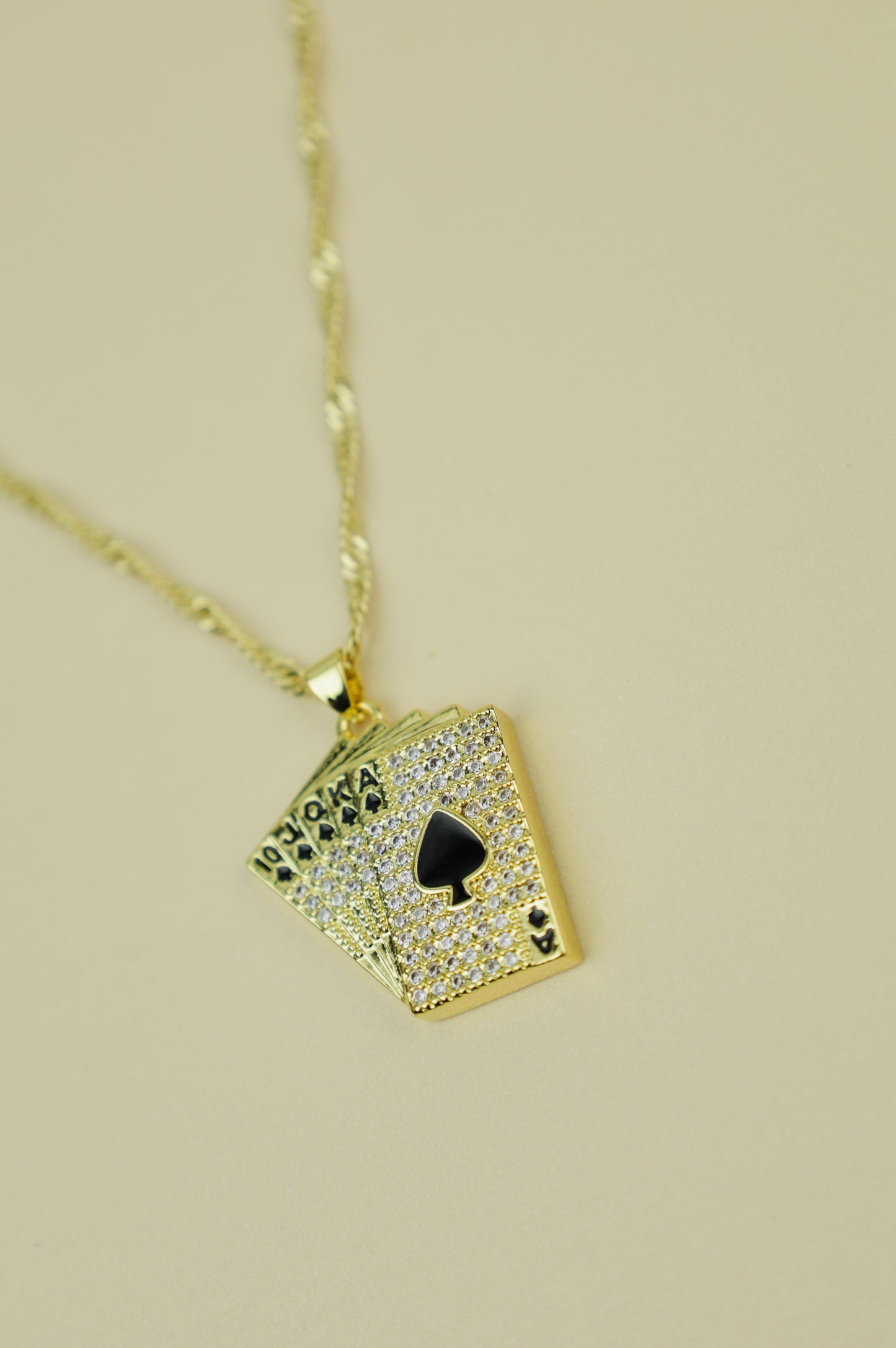 Royal Flush necklace in gold
